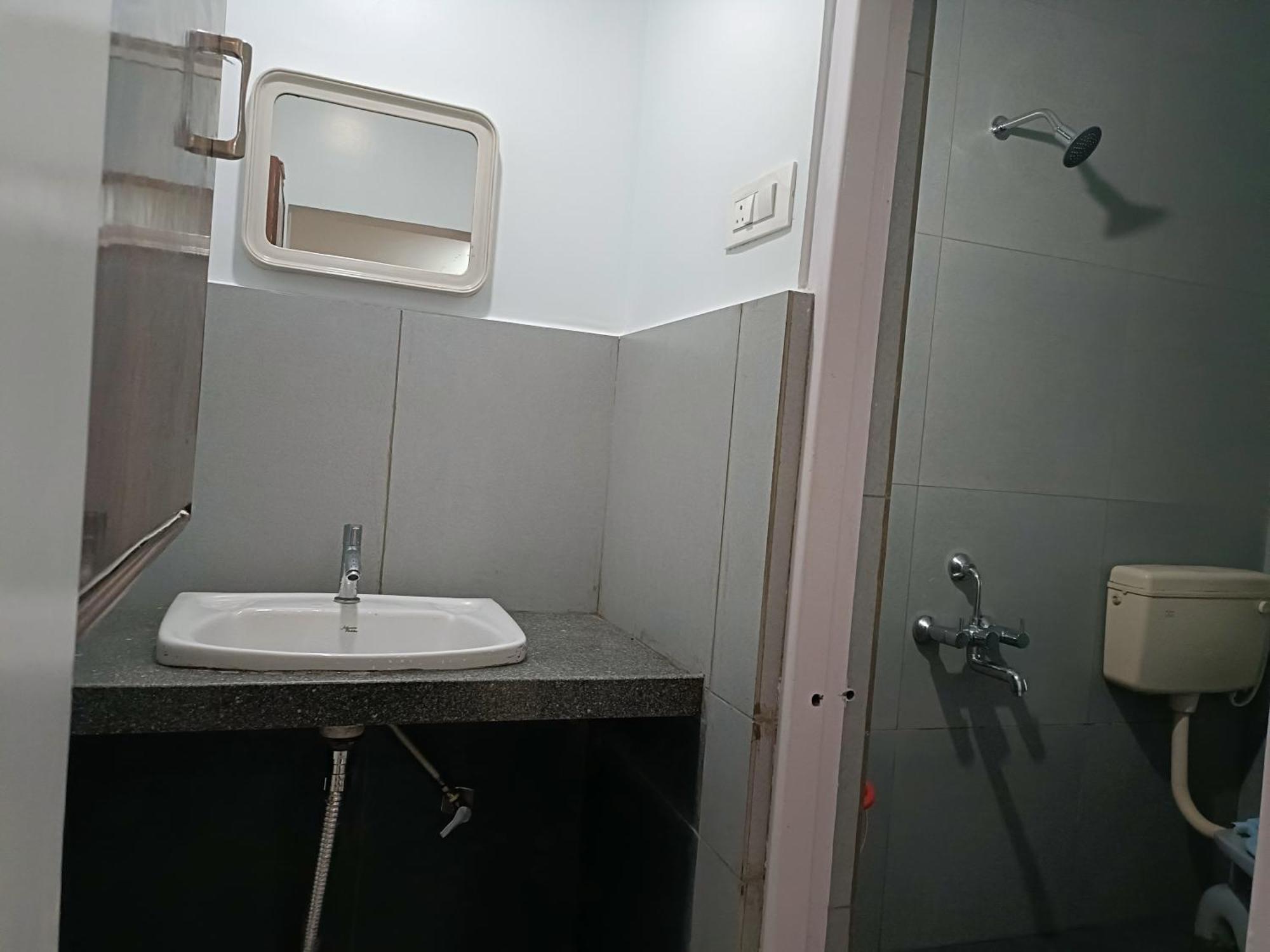 Hotel Parth Residency Kolhapur Exteriör bild