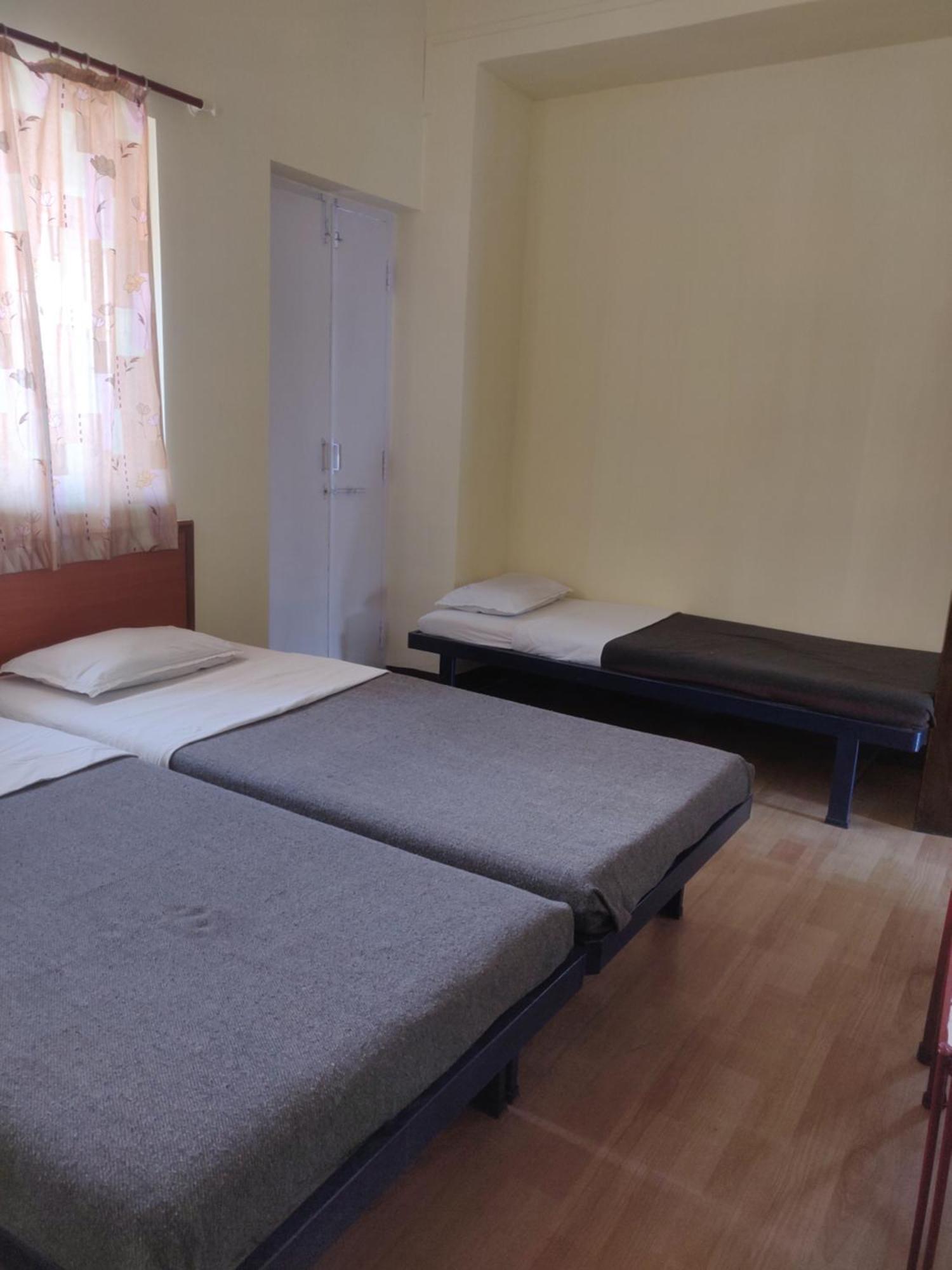 Hotel Parth Residency Kolhapur Exteriör bild