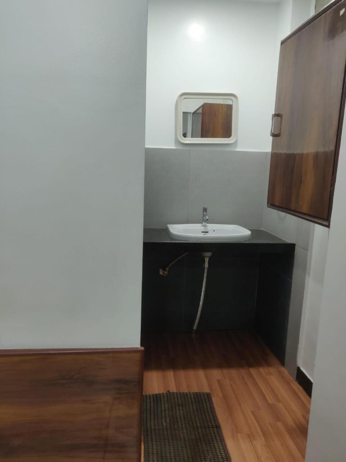 Hotel Parth Residency Kolhapur Exteriör bild