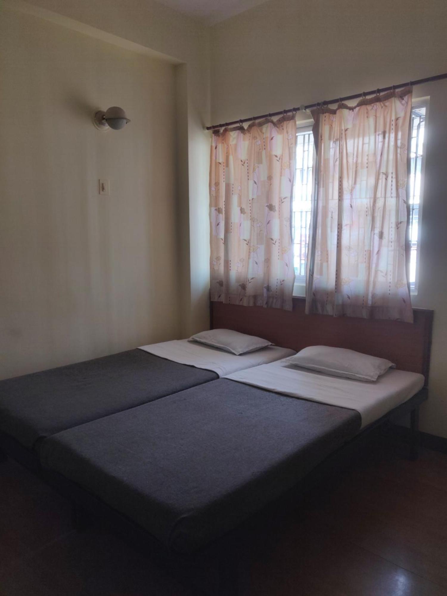 Hotel Parth Residency Kolhapur Exteriör bild